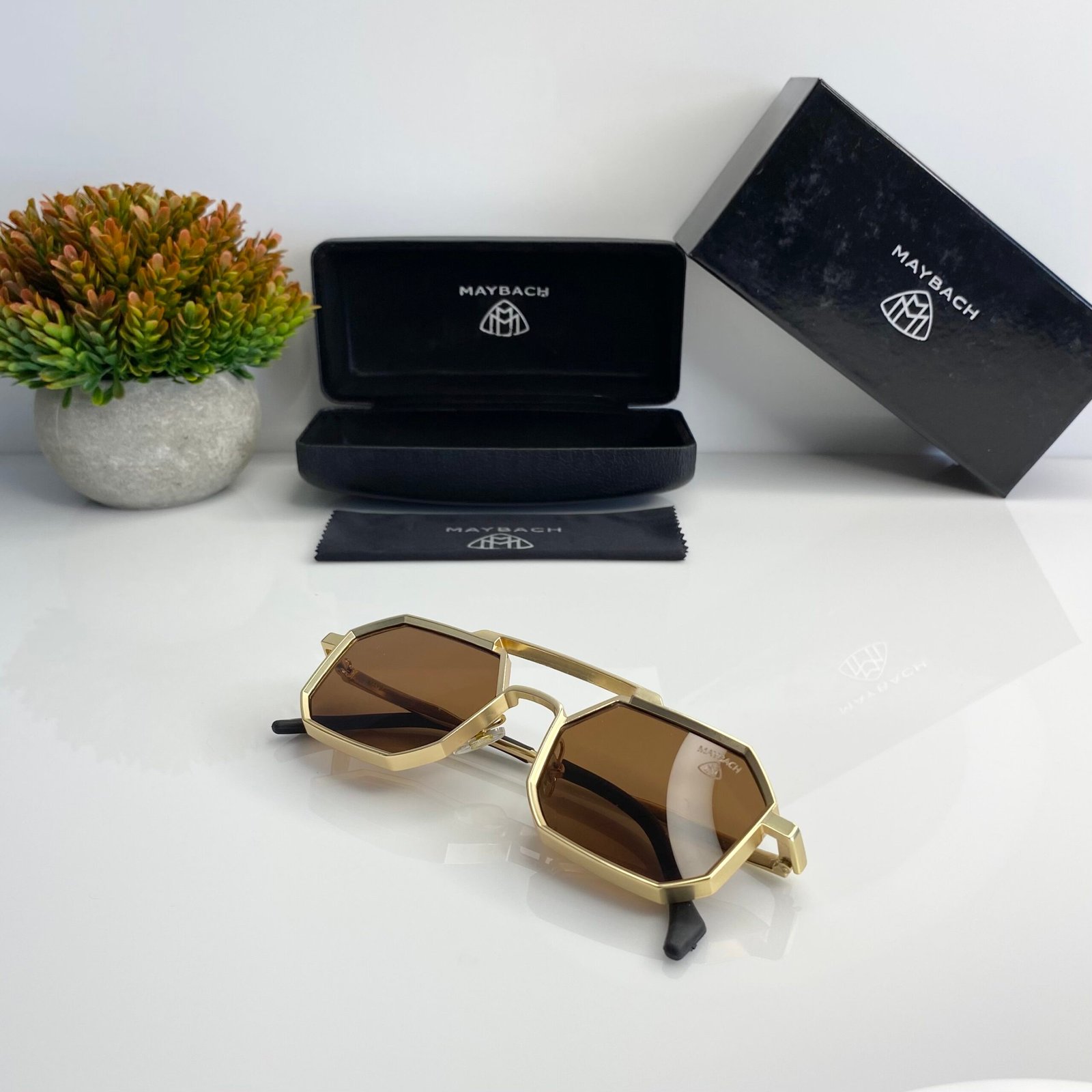 Maybach Hexagon Gold Brown - Image 8