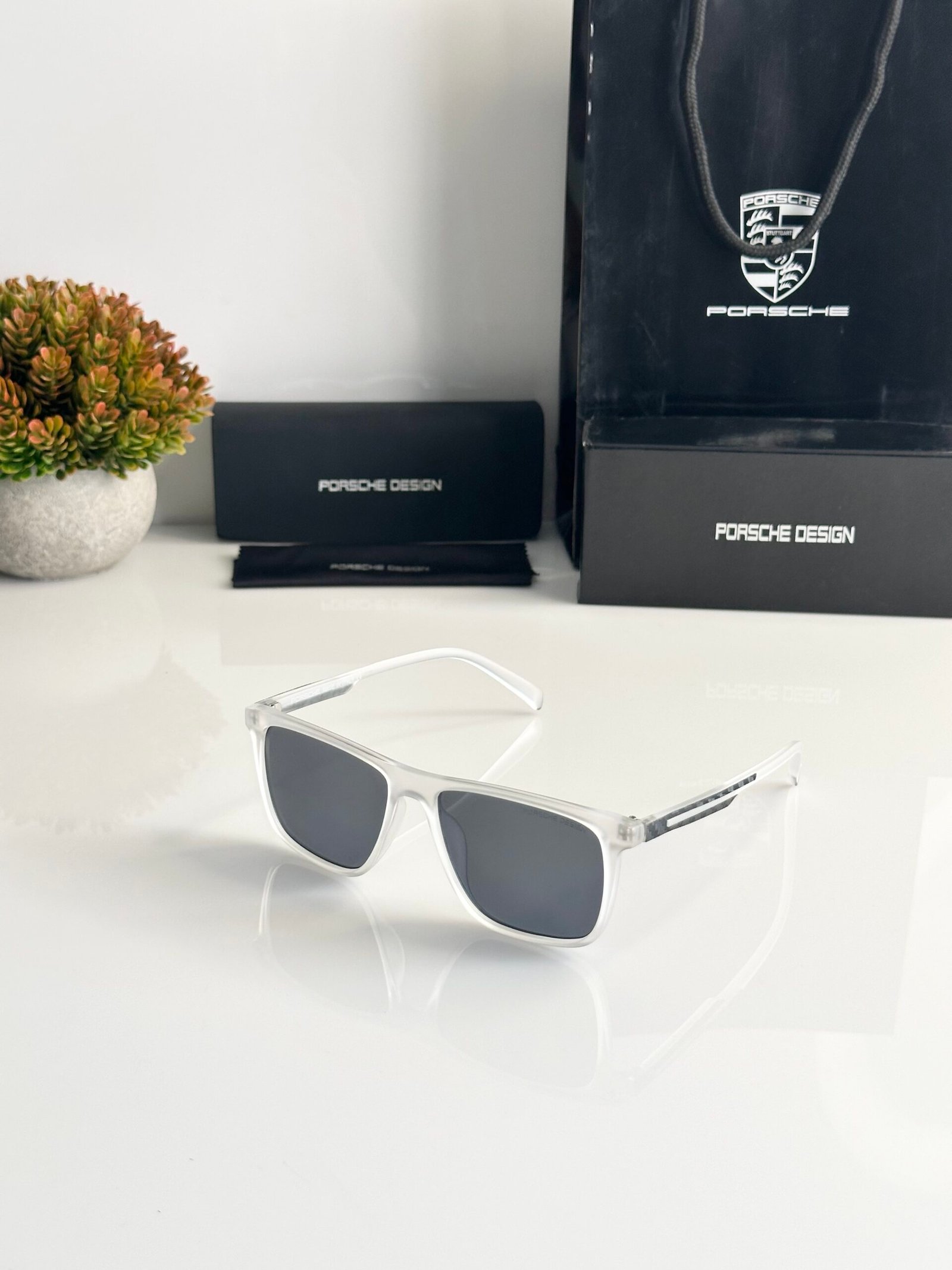 Porsche 8386 Ice Black
