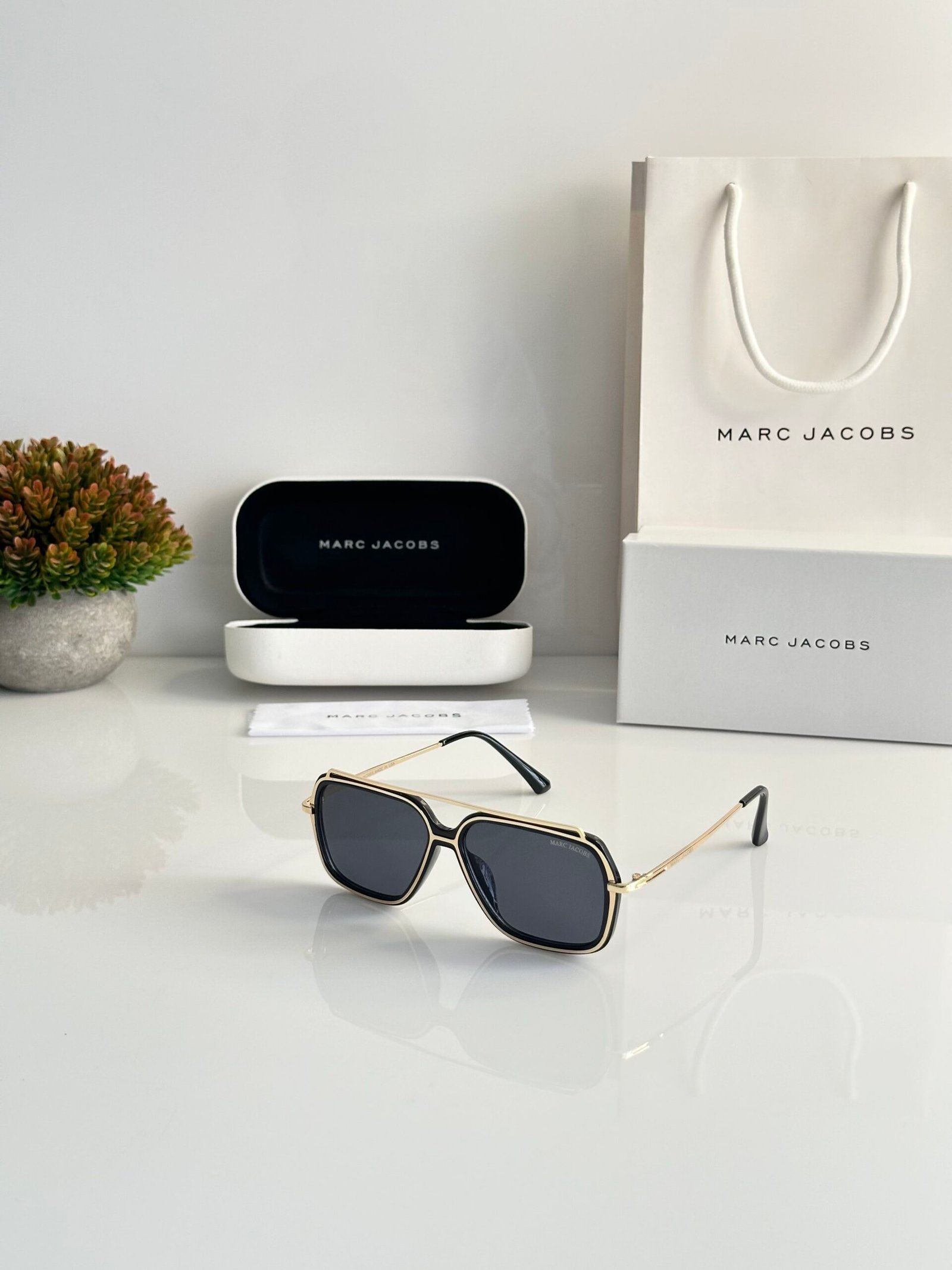 Marc Jacobs 2119 Gold Black