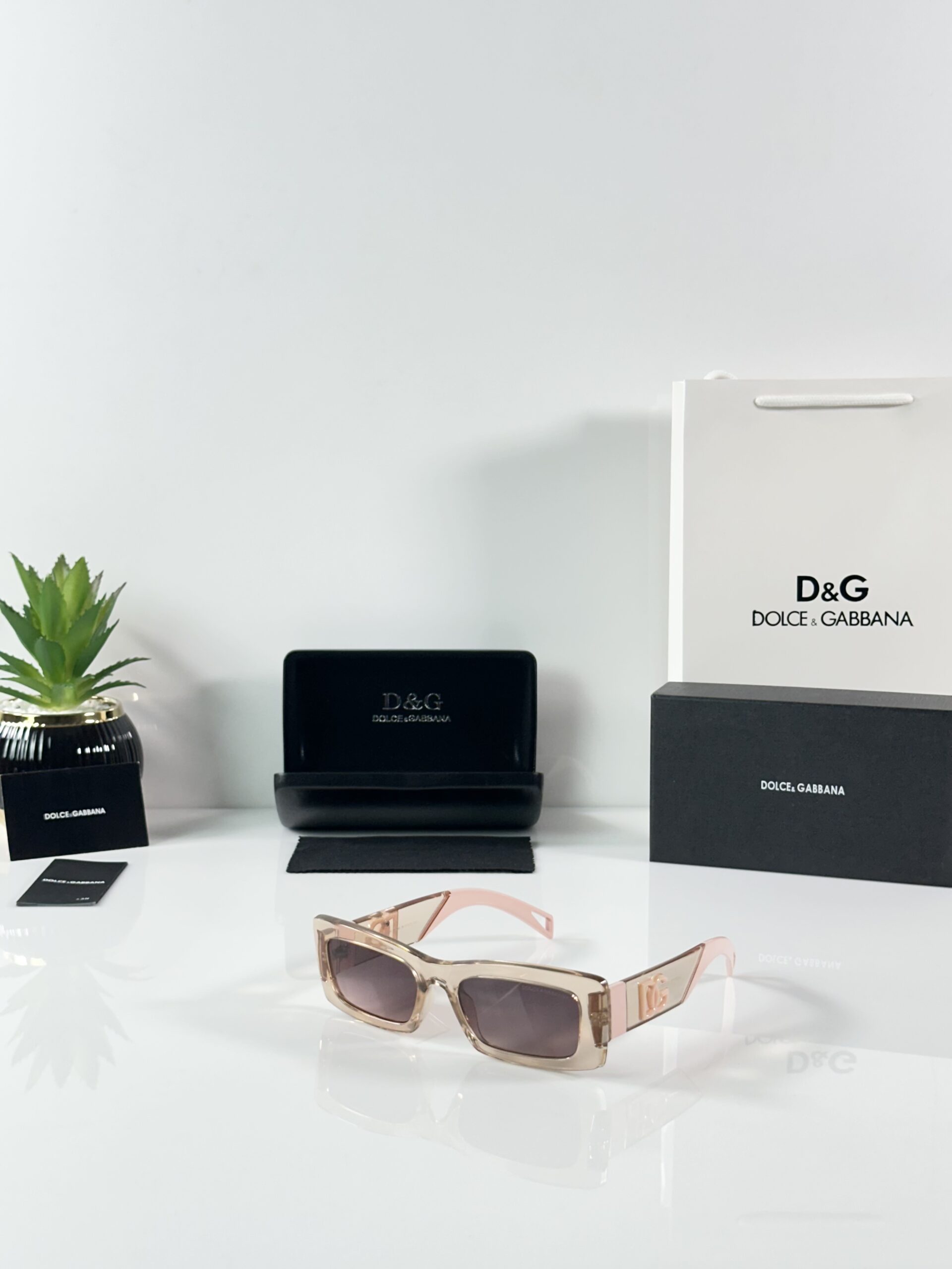 Dolce_&_Gabbana_WMNS_6173_Water_Pink