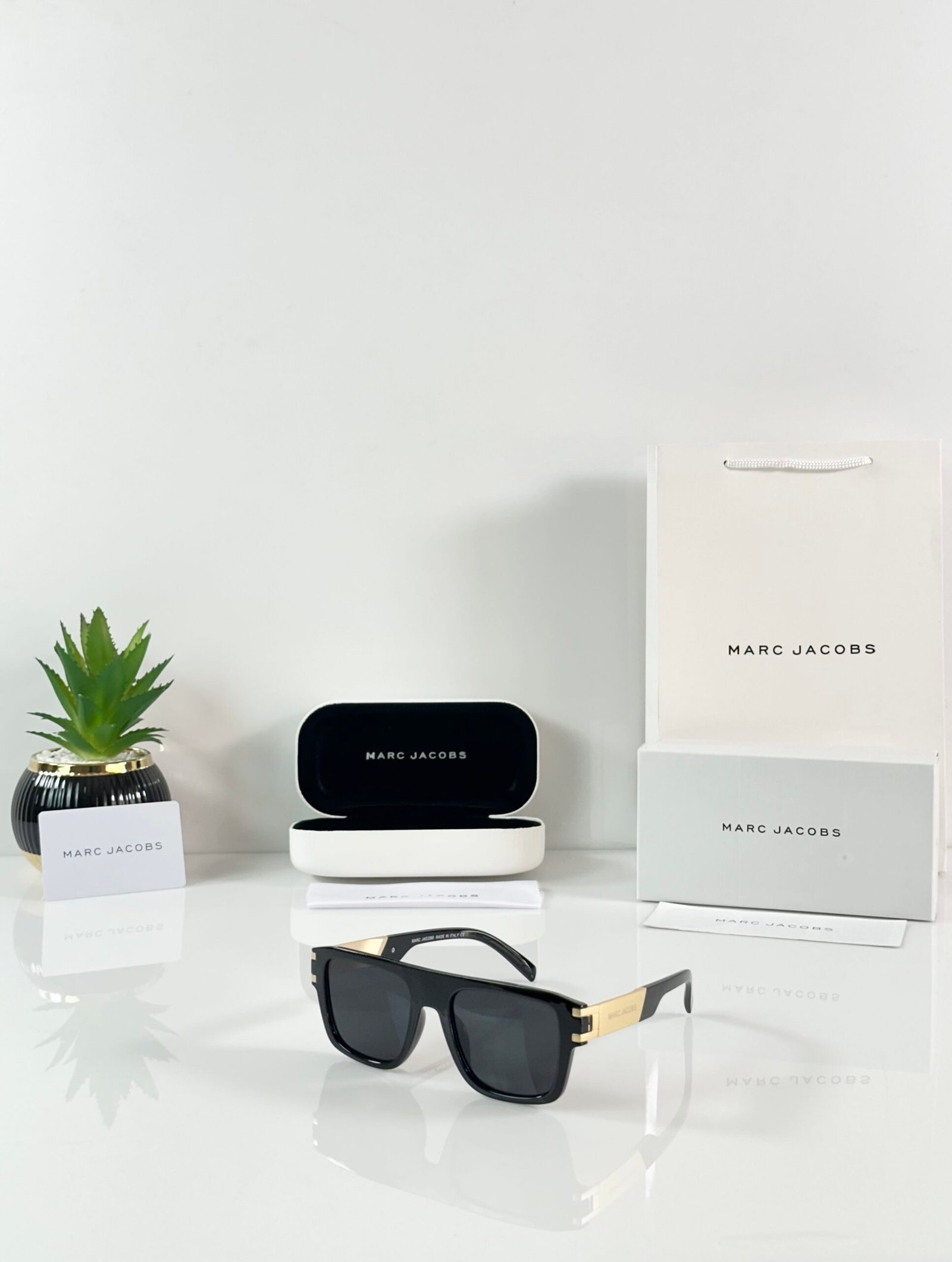 Marc Jacobs 1004 Gold Black