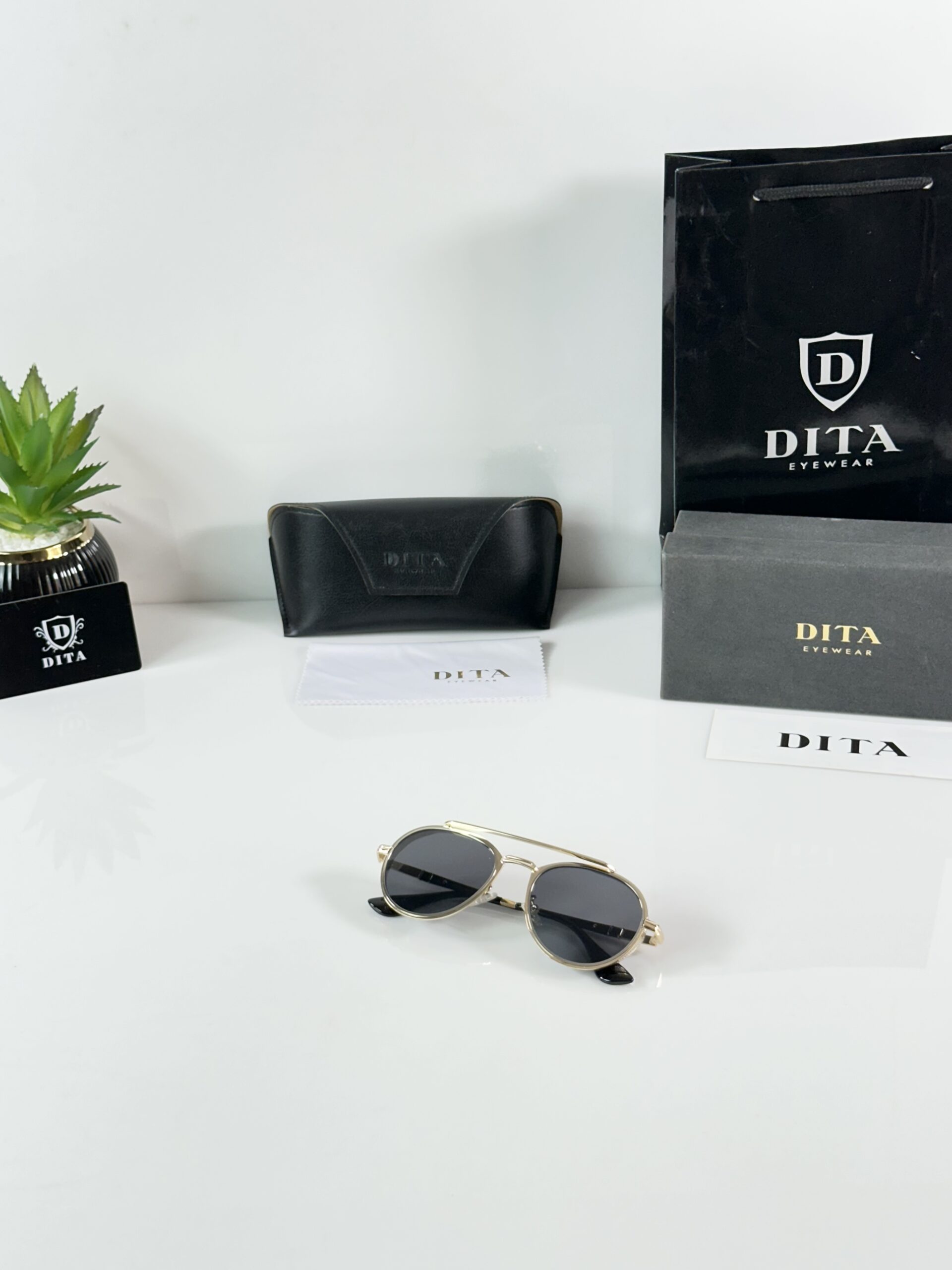 Dita 327 Gold Black - Image 4