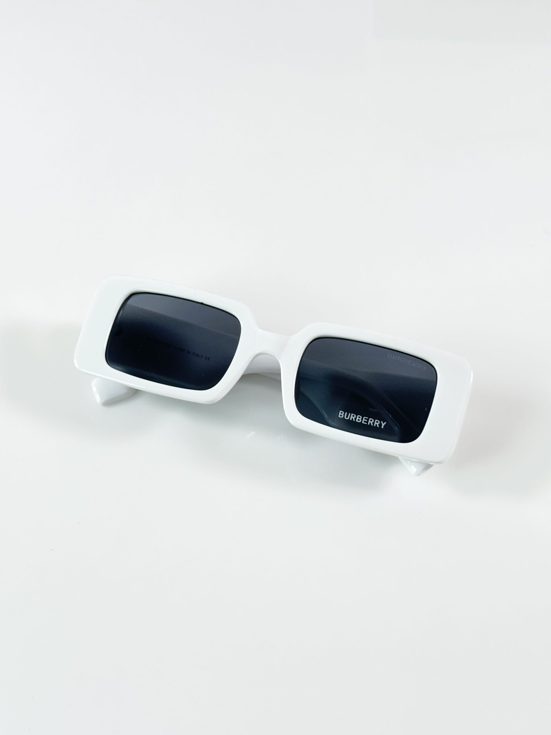 Burberr WMNS 11089 White Black - Image 4