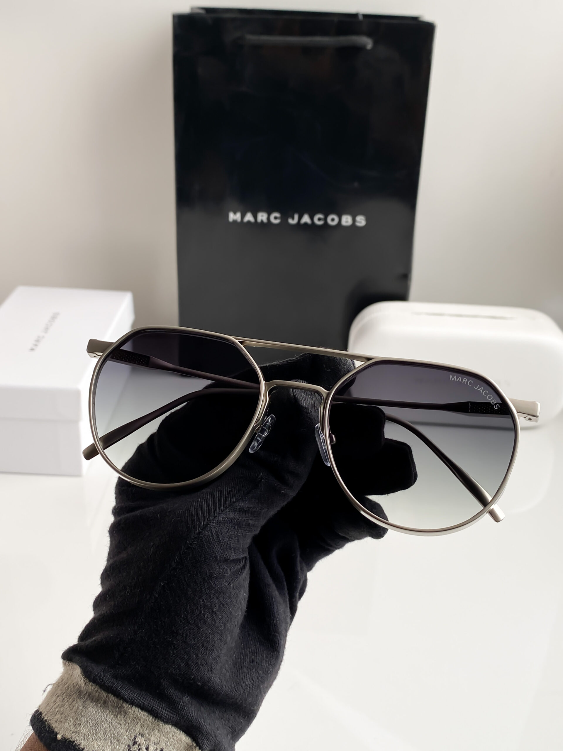 Marc Jacobs Green shade 5052 - Image 4
