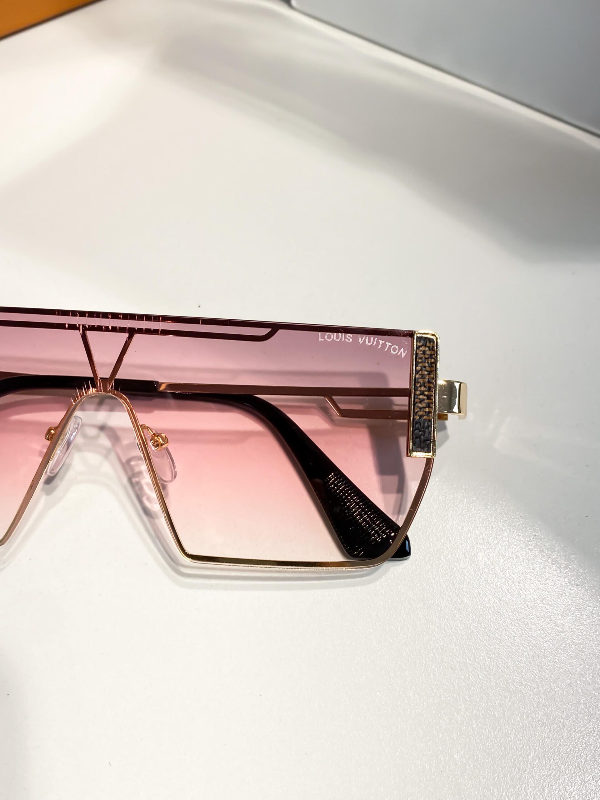 Louis_vuitton_PINK 3003 - Image 5