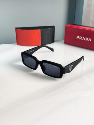 Prad_black_09x