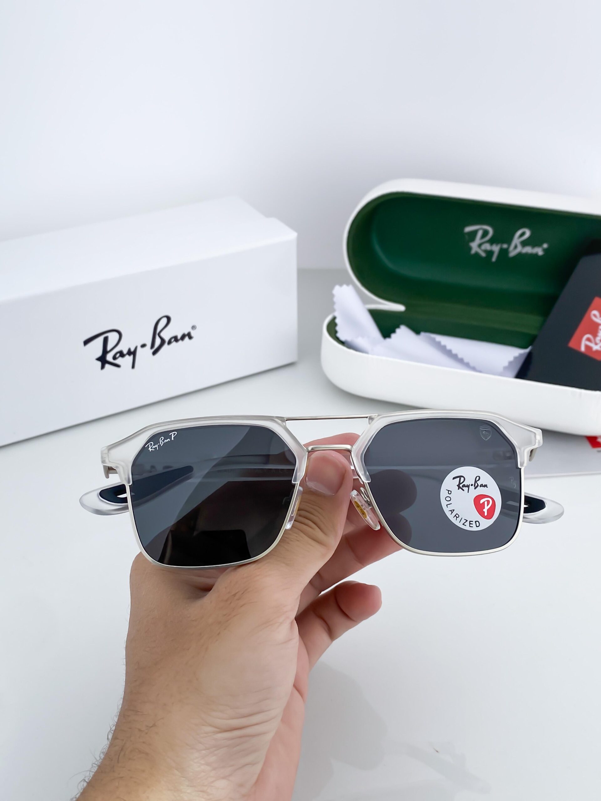 RAYBAN04 WHITE BLACK - Image 2