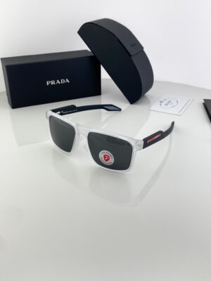 Prad_black_white_2438