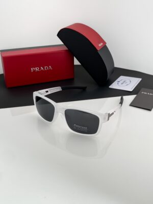 Prad_white_black_9915