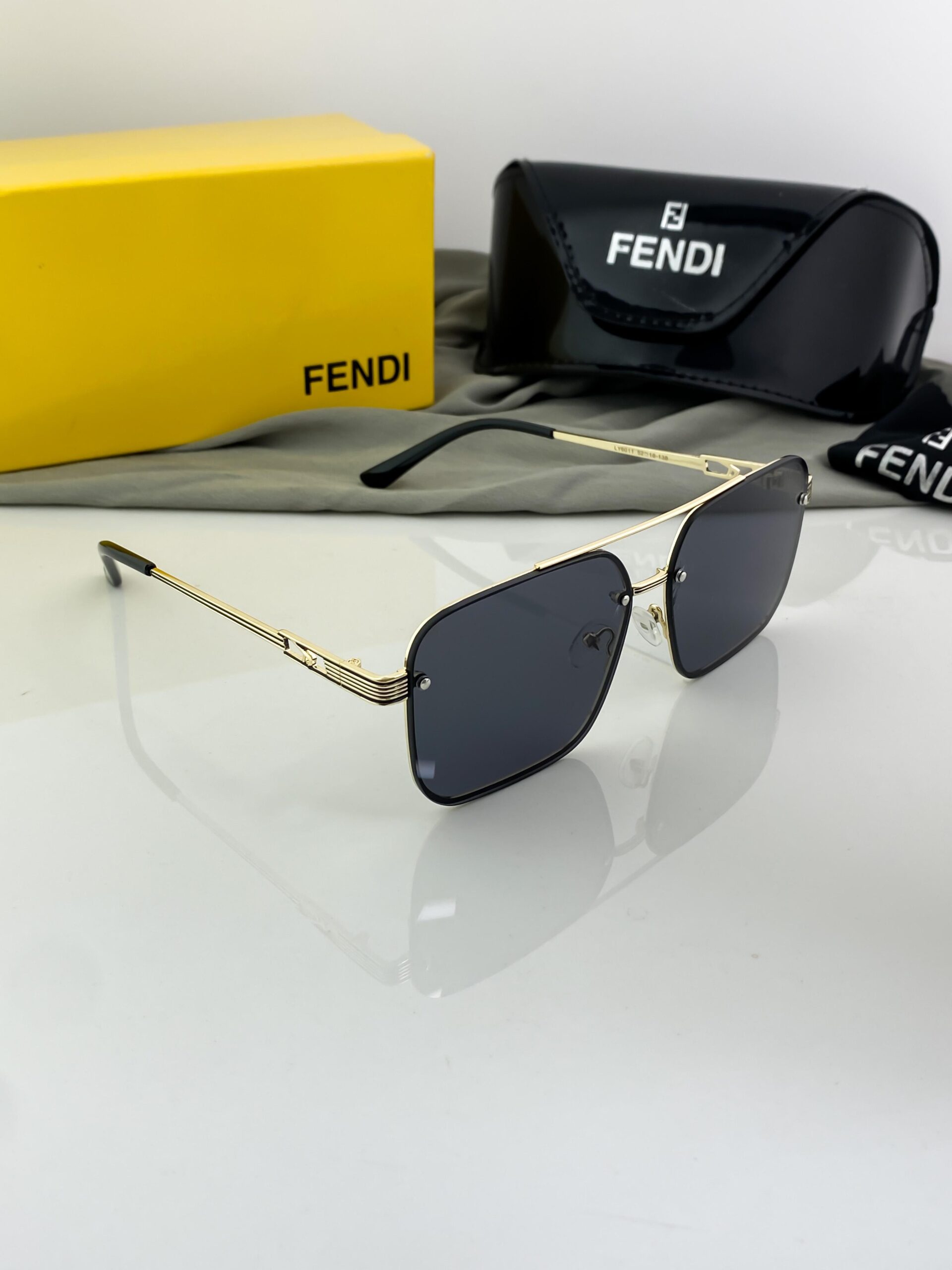 Fend gold black 8011 - Image 2