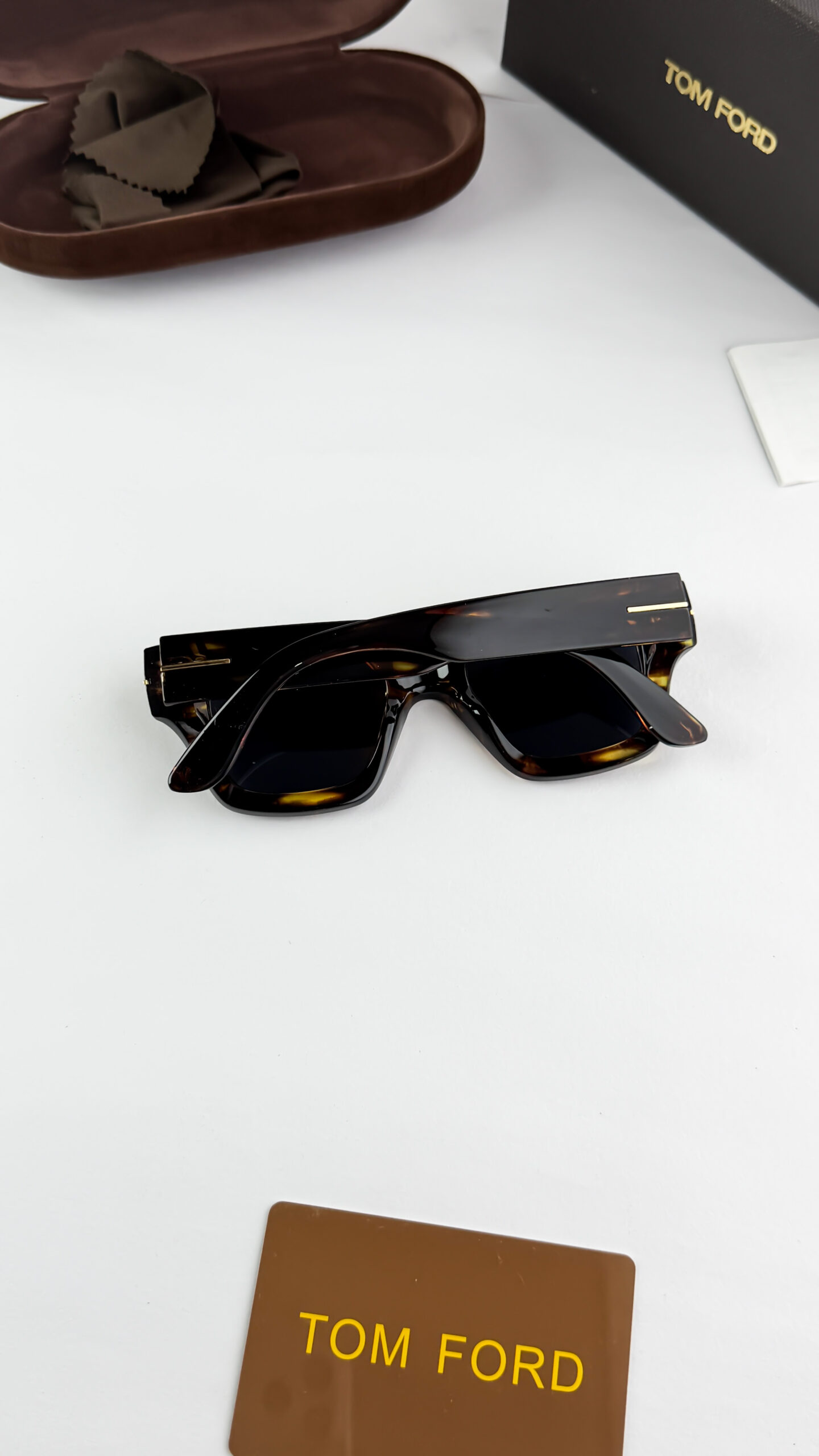 Tomford_tiger_black_184 - Image 2