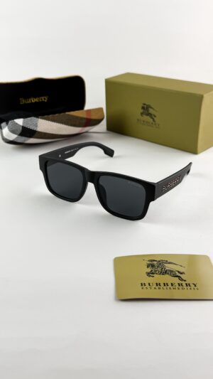 Burberry_signature_black_4358