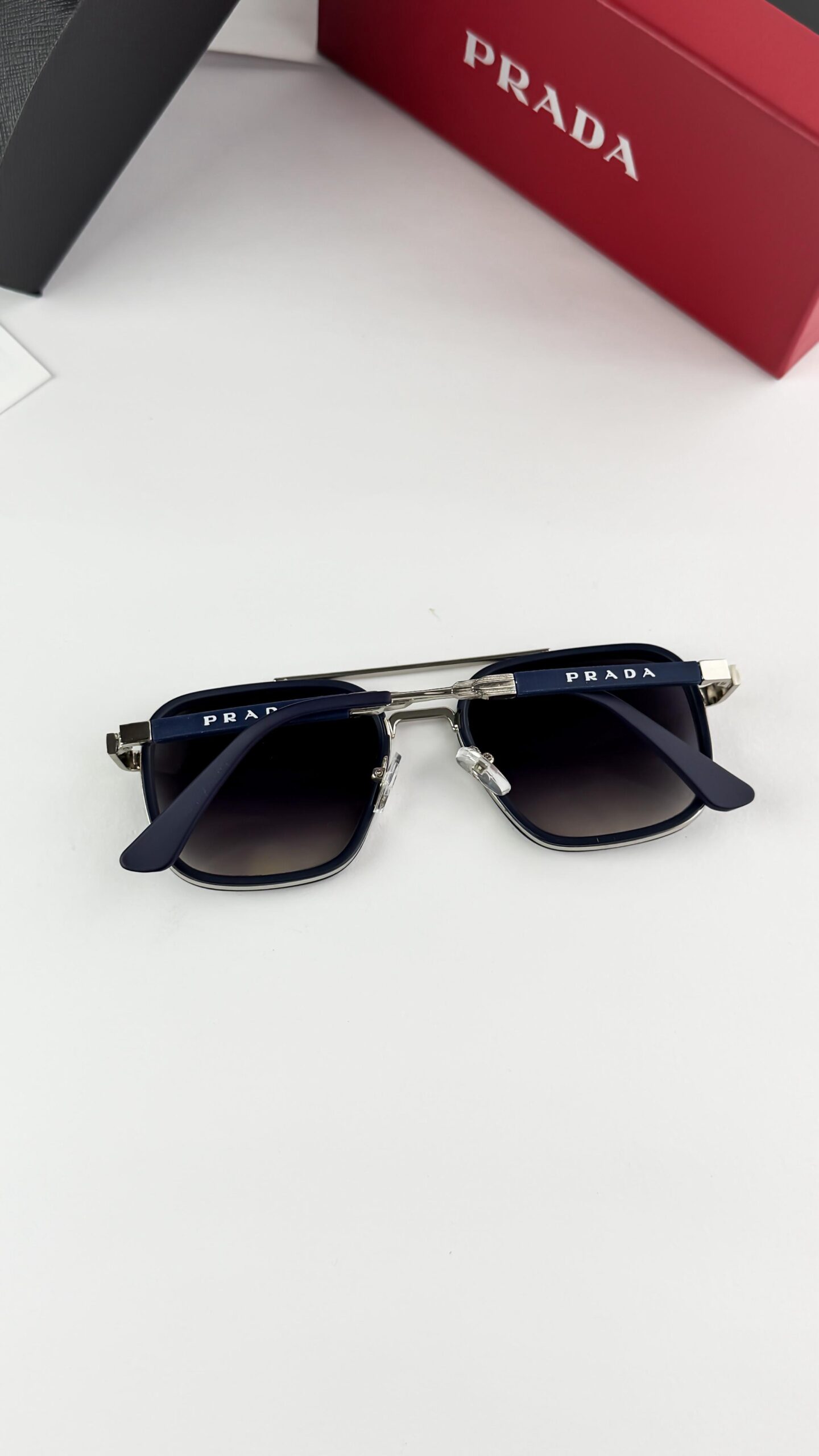Prad_silver_blue_277 - Image 4