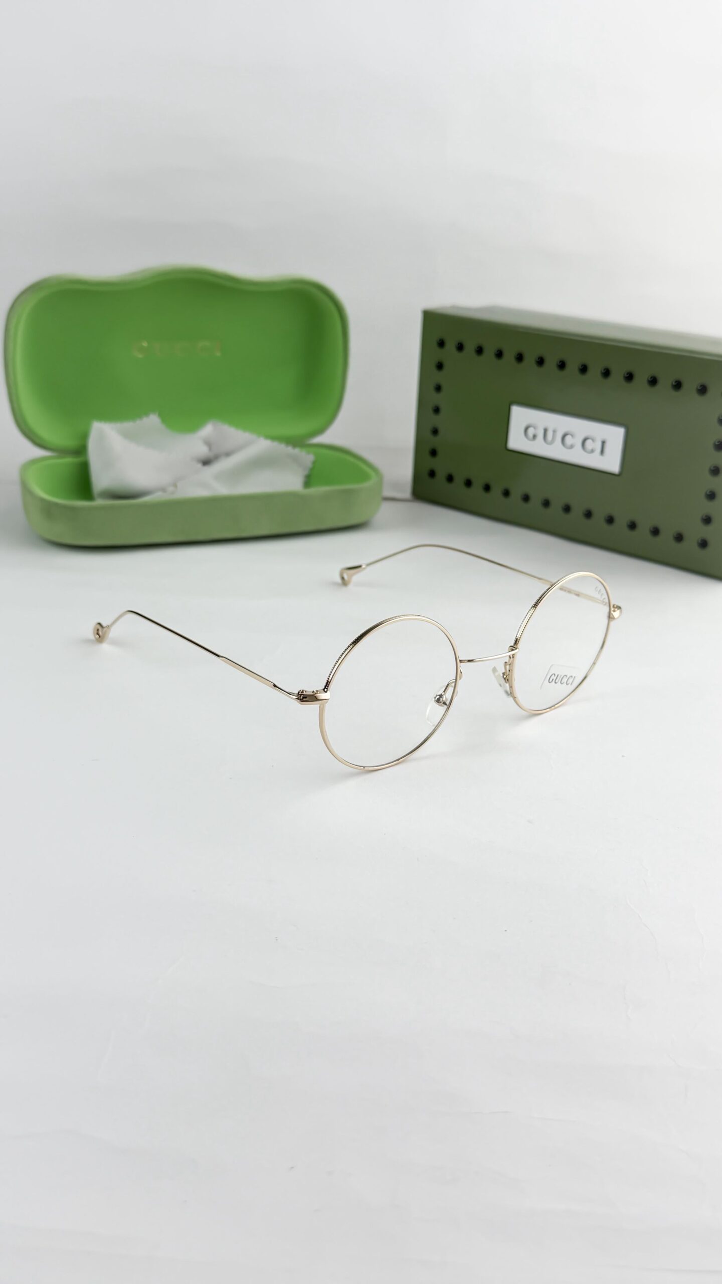 Gucci_gold_plano_303 - Image 3