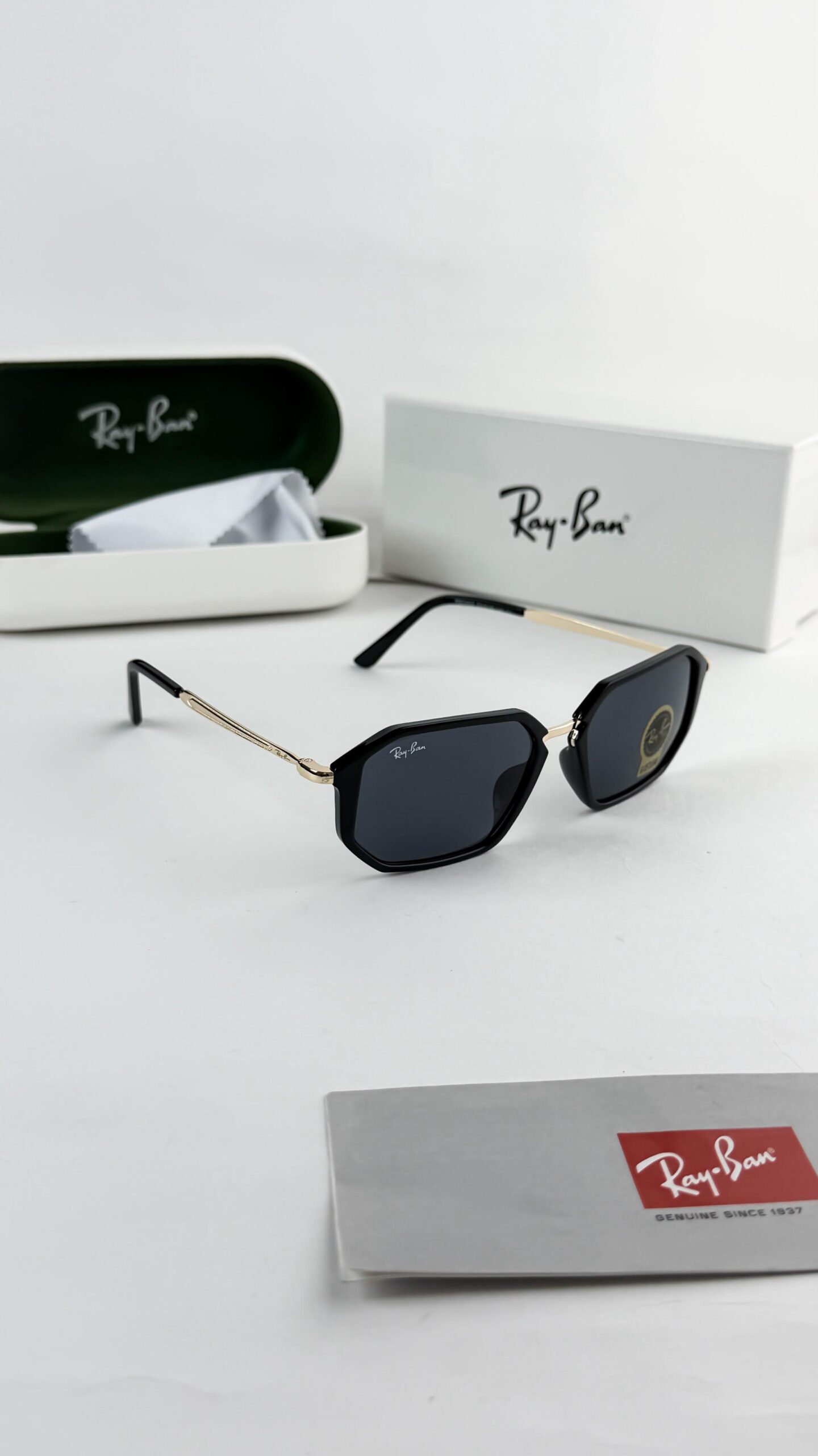 RAYBAN GOLD BLACK 3402 - Image 2