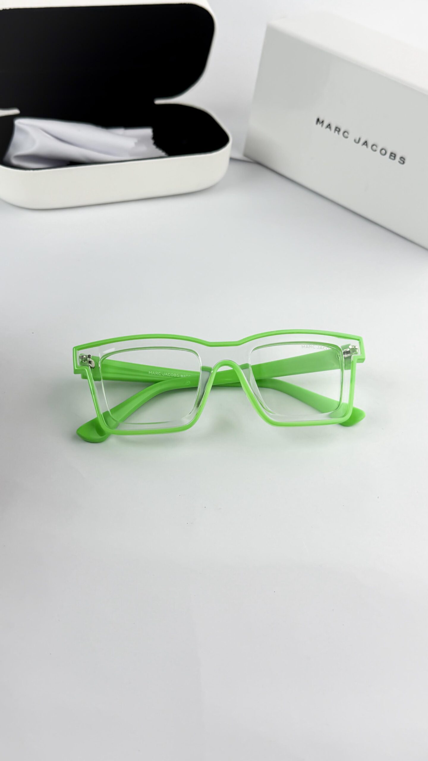 MARC JACOBS green plano 68187 - Image 5