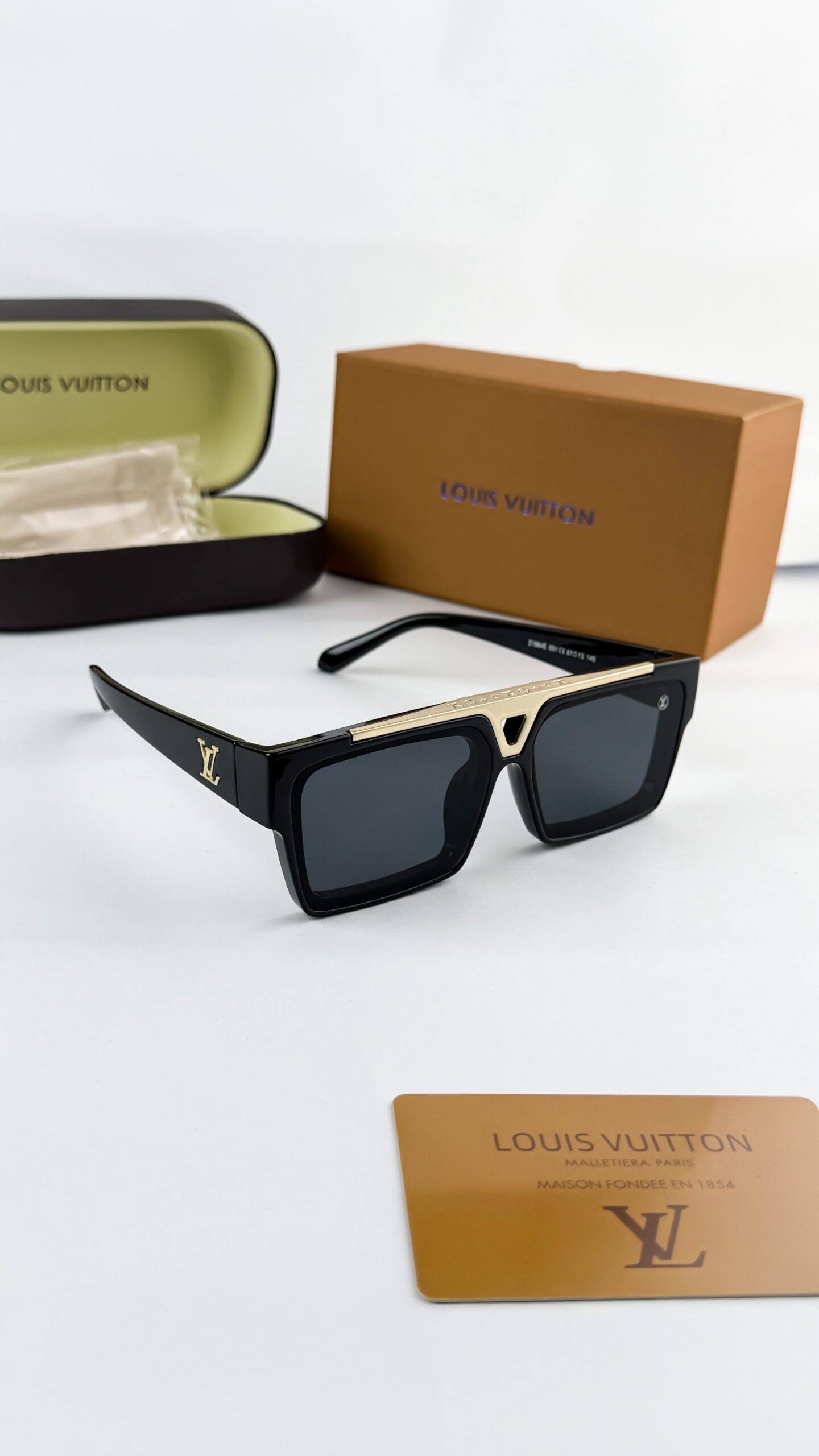 L.v1984 gold black - Image 2