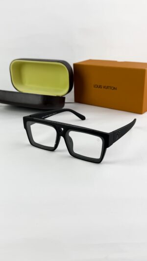Loui_vuitton_black _1984plano